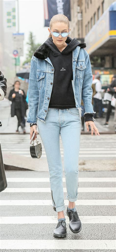 Gigi Hadid in Casual Outfit - New York 05/25/2017 • CelebMafia