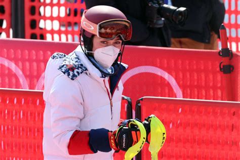 2022 Olympics: Mikaela Shiffrin eliminated from slalom just seconds ...