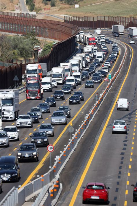 Esodo E Le Autostrade In Lombardia Le Chiusure Notturne Previste