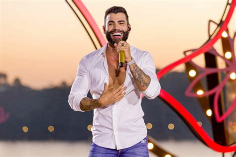 Gusttavo Lima celebra 15 anos de carreira DVD Paraíso Particular