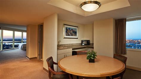 Club Guest Room | Sheraton Atlantic City Hotel