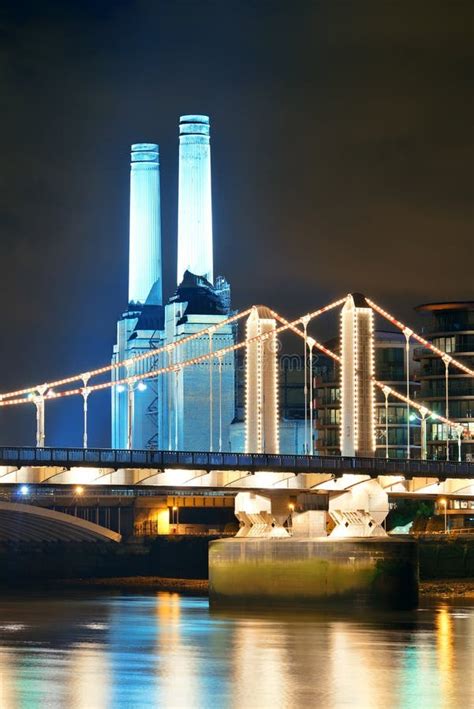 Battersea Power Station London Stock Image Image Of Industrial Cloud