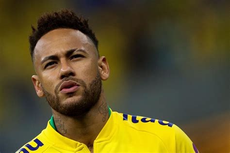 Neymar accusé de viol : Le footballeur du PSG entendu par la police au