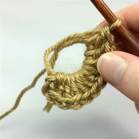 Magic Knot for Crocheting | Benefits and Patterns - Crocht