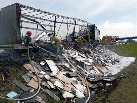 Po Ar Naczepy Na Autostradzie A W Kierunku Odzi Remiza Pl Polski