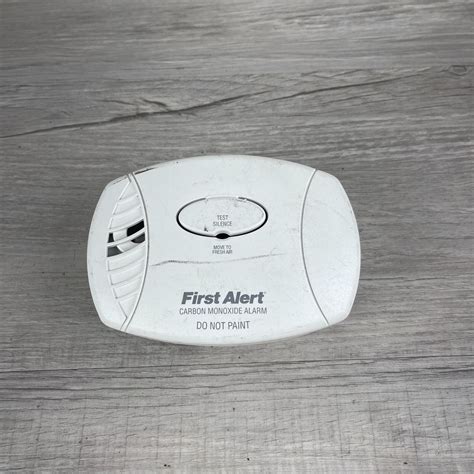 First Alert Co606 White Electrochemical Plug In Carbon Monoxide