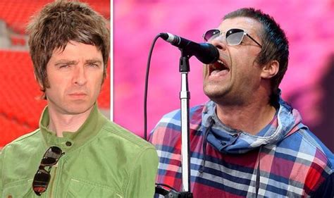 Liam And Noel Gallagher Fighting