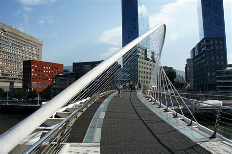 Zubizuri bridge in Bilbao - WikiArquitectura