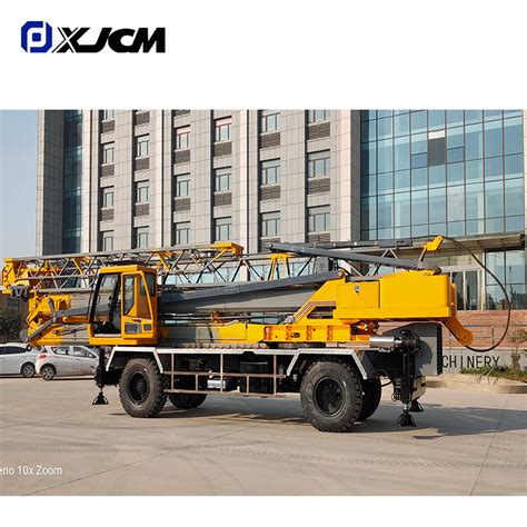 Off Road Mini Mobile Crane Without Foundation Lifting China Off Road