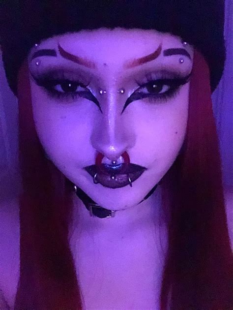 Pin On Bold Makeup Goth Eye Makeup Dope Makeup Artistry Makeup