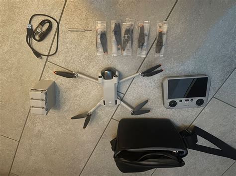 Dji Mini Pro Fly More Kit Zubeh R Und Extra Akku Kaufen Auf Ricardo