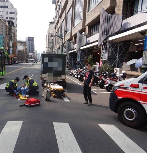 台中行人地獄？日籍婦走斑馬線遭左轉小貨車撞傷 社會 自由時報電子報