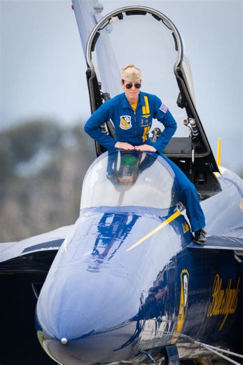 Amanda Lee Is First Blue Angels Female Jet Pilot Who Is She