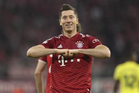 Fc Bayern M Nchen Lewandowski Gewinnt Goldenen Schuh Reviersport