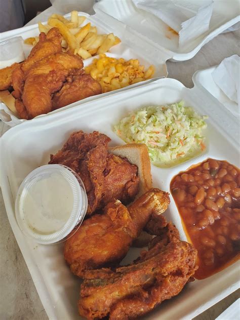 Gus S World Famous Fried Chicken Has Come To Dallas In Deep Ellum And It S Delicious Dallas