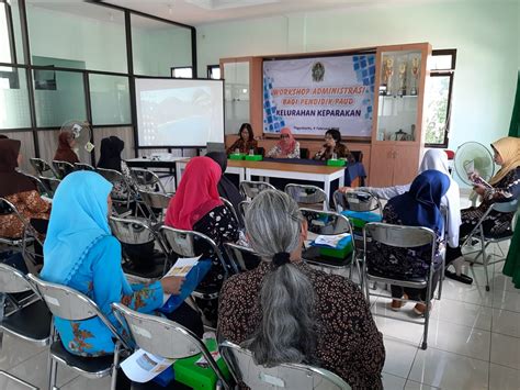 Kelurahan Keparakan Workshop Administrasi Bagi Pendidik Paud