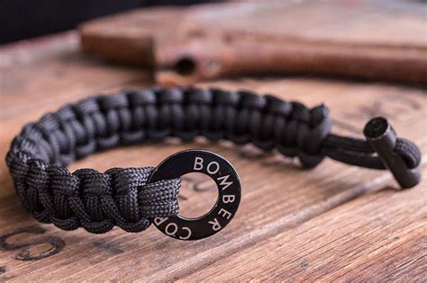 Best Paracord Bracelets Survival Bracelet Guide Awesome Stuff