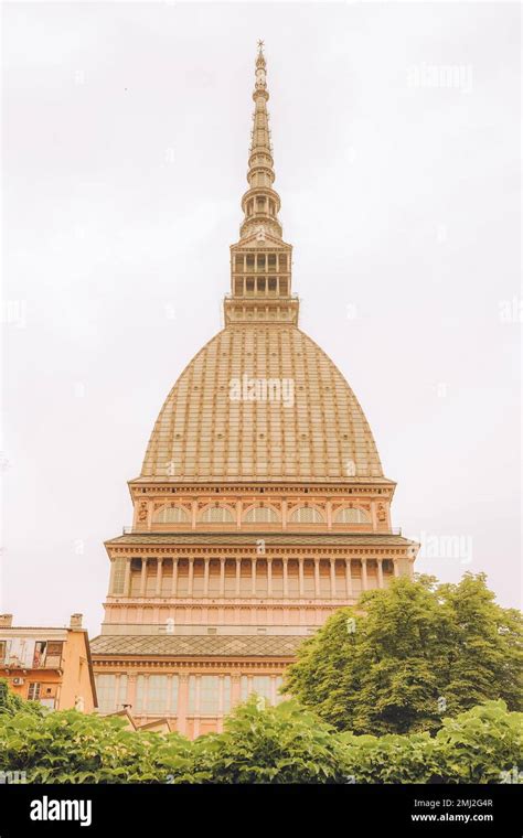 Edificio del museo Mole Antonelliana el símbolo de la ciudad de Turín