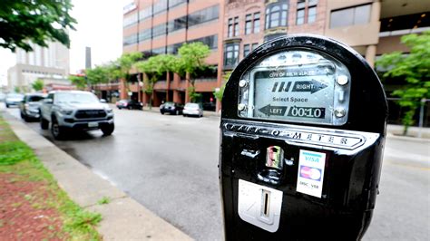 Milwaukee parking meter rates to increase, grace period ending