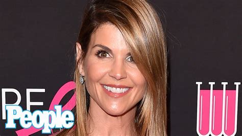 Lori Loughlin Makes First Tv Appearance Since College Admissions