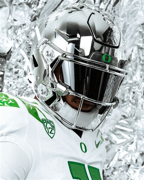 2023 Oregon Football Uniform Photography :: Behance