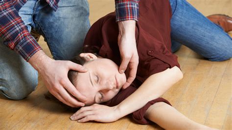 How To Help Someone Who Is Unconscious But Breathing