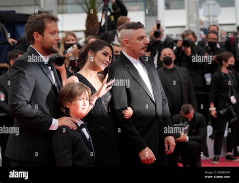 Director Joachim Lafosse From Left Gabriel Merz Chammah Leila Bekhti