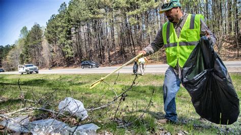 NC Uses Contractors Instead Of Prisoners To Clean Up Highway Trash