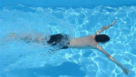 Oben Ohne Schwimmen Ist In Siegen Bald F R Alle Erlaubt Nw De