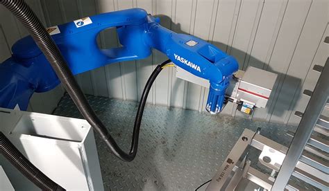 Robot 6 Osiowy YASKAWA GP7 Grawerowanie Laserem Laser Fiber 20W