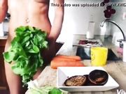 Watch Xoana Gonzalez En La Cocina Desnuda Porn Video NudeSpree