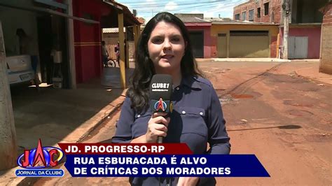 Rua esburacada é alvo de críticas dos moradores do Jd Progresso em RP