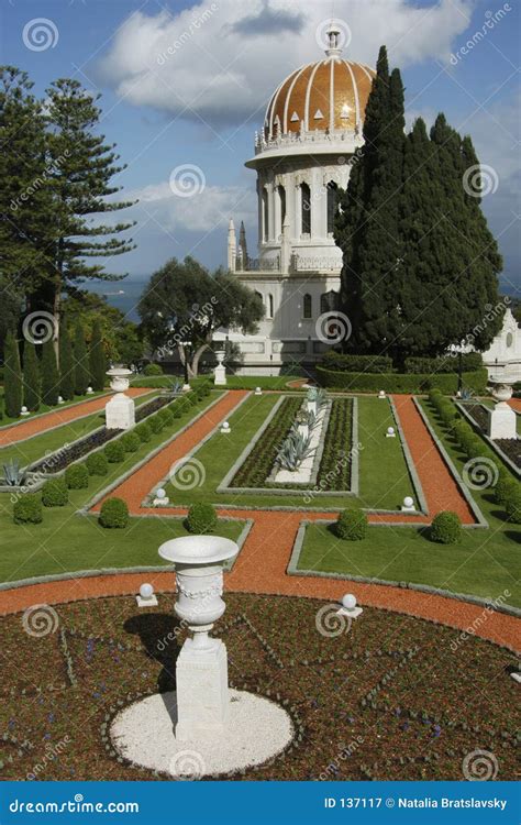 Bahai Temple Stock Image Image Of Gardens Temple Sunny 137117