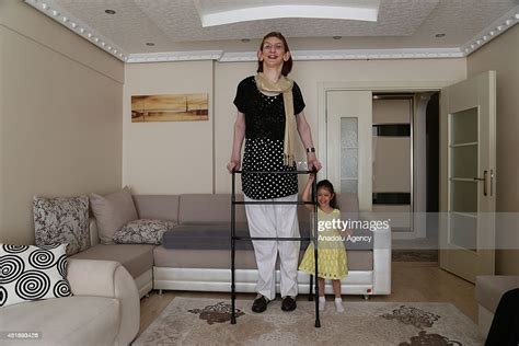 Rumeysa Gelgi Granted As The Worlds Tallest Girl With Her 213 Meter News Photo Getty Images