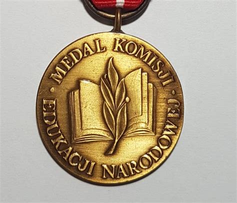 Medal Komisji Edukacji Narodowej Społeczna Szkoła Podstawowa im Rady