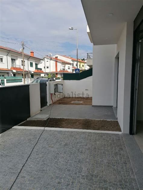 Moradia geminada à venda na rua dos sete caminhos s n Centro de