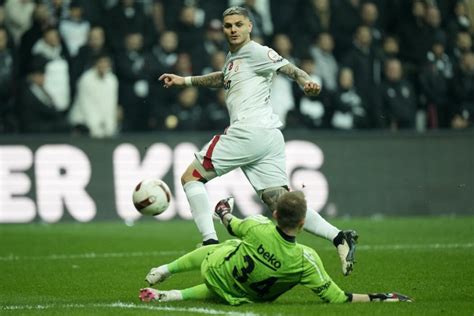 Icardi E Il Galatasaray Festeggiano Il Gol Contro LUnder 19 Il