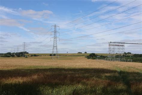 Electricity Pylons Near Parsonage Lane © Oast House Archive Cc By Sa2