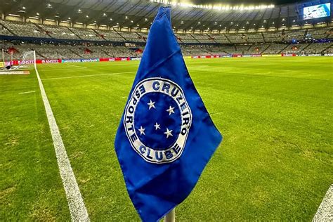 Zinho aprova nova contratação do Cruzeiro