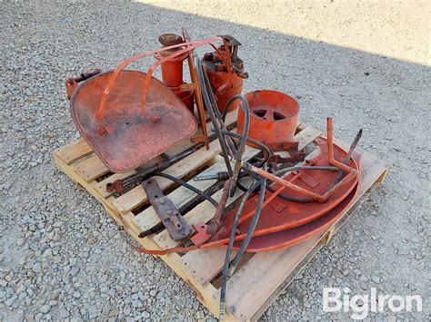 Allis-Chalmers Tractor Parts BigIron Auctions