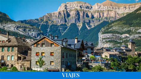 Un pueblo en los Pirineos y a las puertas de un Parque Nacional así es