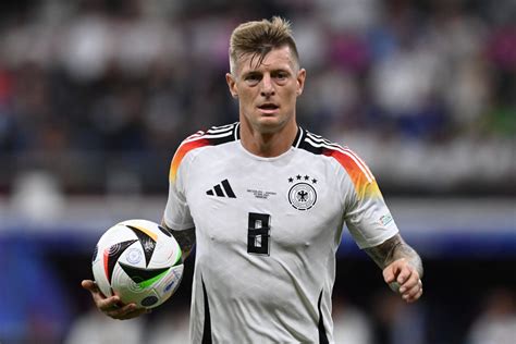 Toni Kroos Ehefrau Jessica Zu Besuch DFB Star Plaudert Details Aus