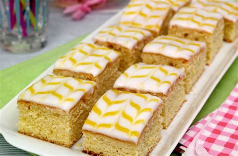 Lemon Tray Bake | Dessert Recipes | GoodtoKnow