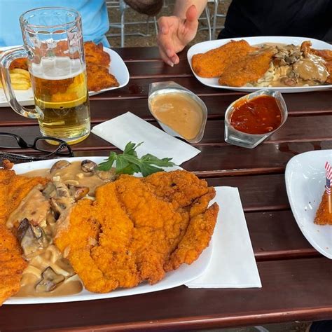 Onkel Otto Schnitzel Restaurant In Stuttgart