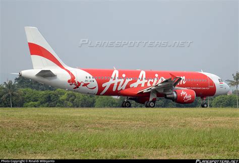 PK AXW Indonesia AirAsia Airbus A320 216 Photo By Rinaldi Wibiyanto