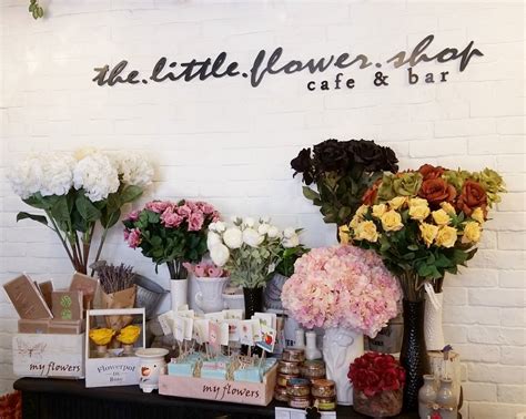 The Little Flower Shop Cafe & Bar at Lau Pa Sat - A Juggling Mom