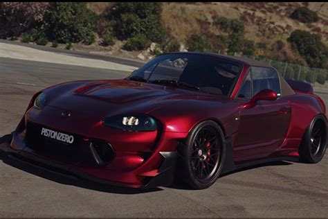 foto mazda mx  tampil agresif  wide bodykit