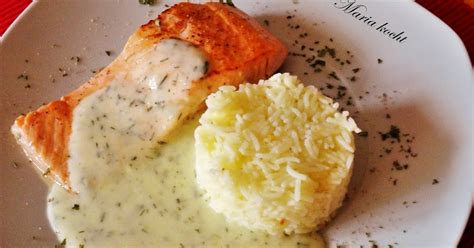 Maria kocht Lachs mit Dill Soße Lazacfilé kapormártással