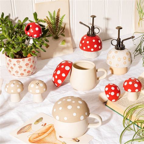 Red Mushroom Mug With Lid Naturbutiken