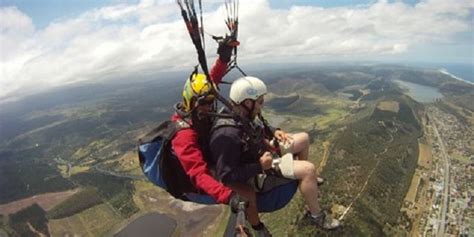 Cloudbase Paragliding Offers Tandem Flights Paragliding Tuition License